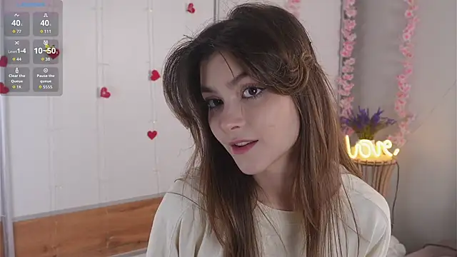 CherlyGuss online show from June 13, 3:26 am