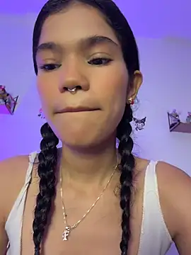 Emycarver09  online show from April 23, 12:29 pm