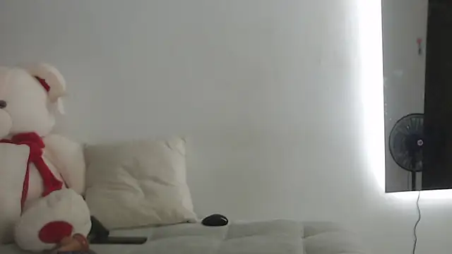 MissDolluxe online show from July 24, 2:31 am