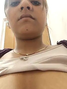   Hot  Lakshmi   online show from April 14, 8:09 pm