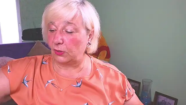 Milane Milky online show from May 26, 5:18 am
