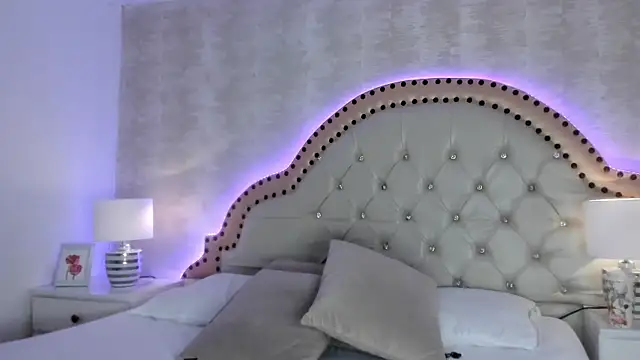 Adara Muller online show from June 10, 8:51 pm