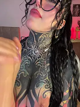Musedreams online show from June 18, 1:29 am