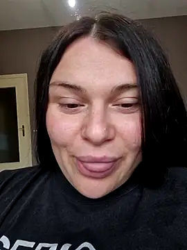 AliceX69 online show from April 2, 4:04 pm