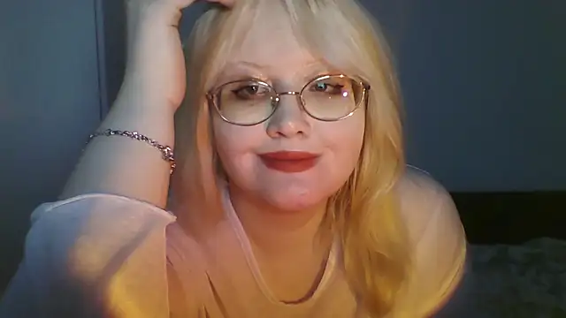 Elayne Sweet online show from June 7, 7:15 am