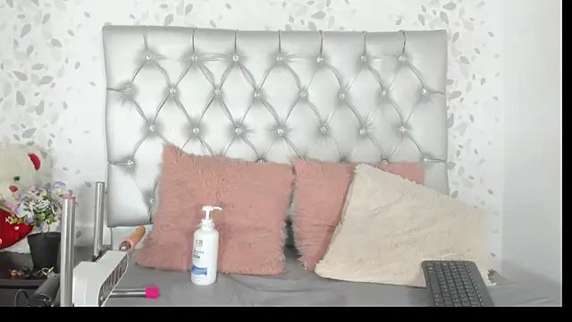brenda sofia69 online show from July 29, 8:53 pm