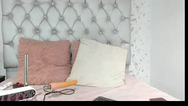 brenda sofia69 online show from July 28, 4:39 pm