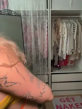 Shorty Holly online show from June 24, 5:39 am