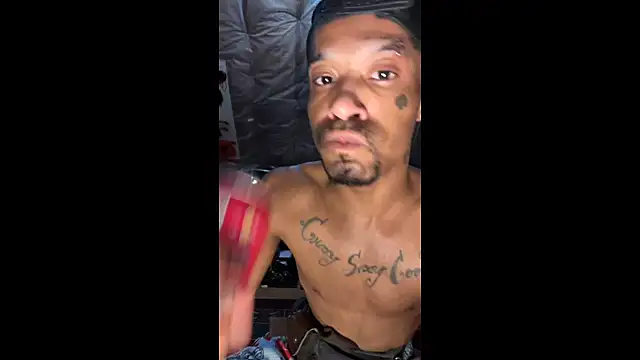 JRNBLU44 online show from April 30, 6:18 am