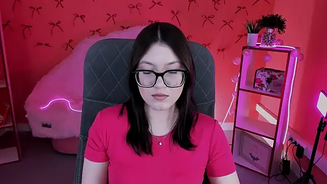 JennyGibson online show from April 24, 12:30 pm