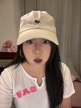 ooooBaby129 online show from June 15, 1:22 pm