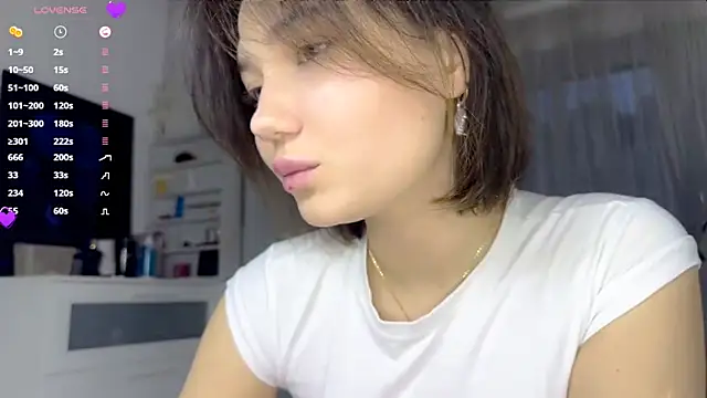 Cute Capricee online show from April 27, 1:52 pm