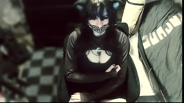 ErroneousMeow online show from April 2, 11:02 pm