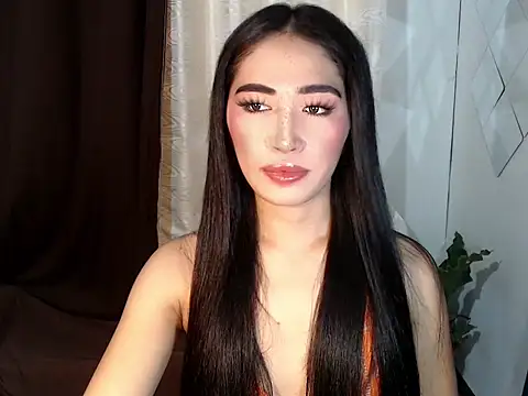 urasiankylie online show from May 20, 2:25 pm