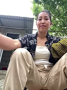 Huonglyna online show from April 25, 4:26 am
