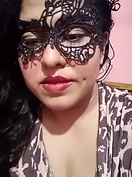 Maskedcurves online show from April 9, 5:54 am