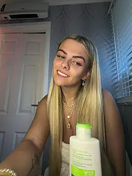 Alysse online show from April 21, 6:59 pm