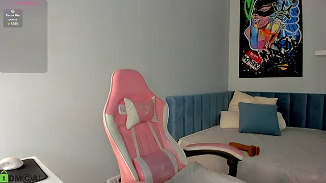 Sinful-Kittyyy online show from May 14, 9:26 am