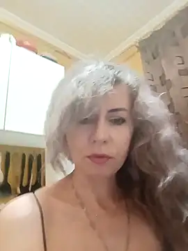 TaynaSecret online show from May 12, 9:10 pm