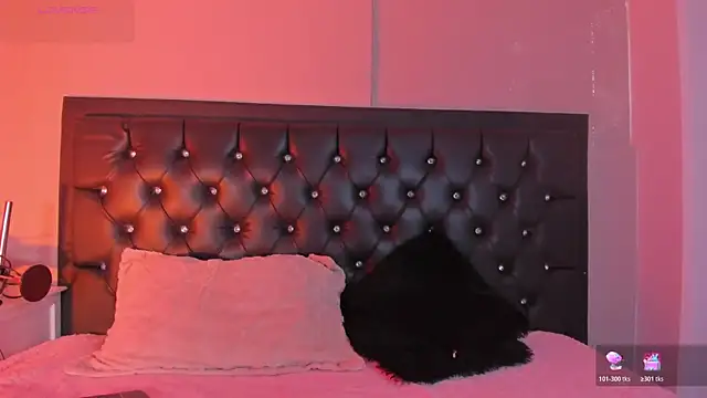 hugeboobs-ebony online show from May 11, 9:23 pm