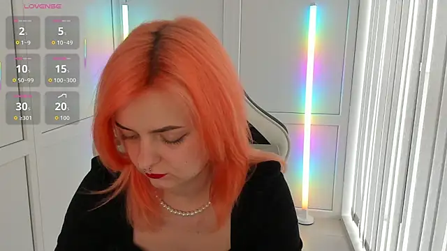 NightLeaf online show from April 10, 1:17 pm