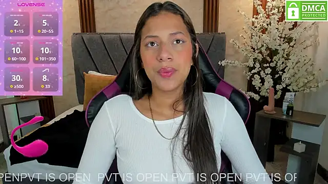 Atiena  online show from April 21, 7:43 pm