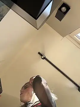 michelle310 online show from April 30, 3:06 pm