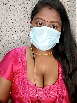 Romantic Woman online show from May 4, 6:44 pm