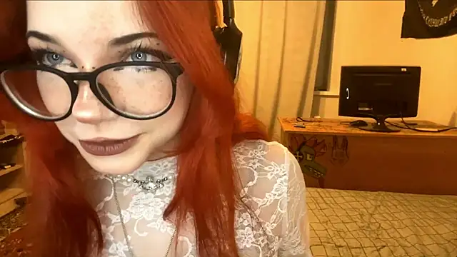 RedHeadCat online show from May 12, 9:32 pm