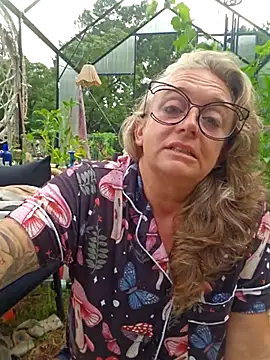 Blondejenn online show from July 21, 12:50 pm
