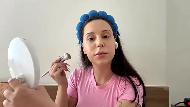 VinitaAskia online show from April 24, 5:54 am