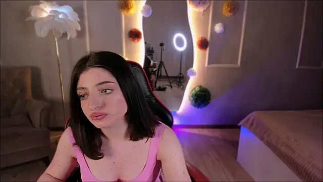 Jasmine Pete online show from April 8, 2:30 pm