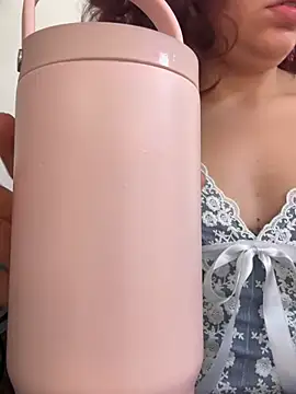 DirtyMerida online show from May 11, 4:04 pm