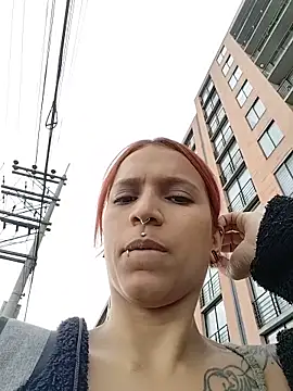 Mia 0-4 online show from April 11, 3:37 pm