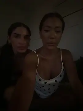 naughtyfriendsplay online show from June 11, 8:38 pm