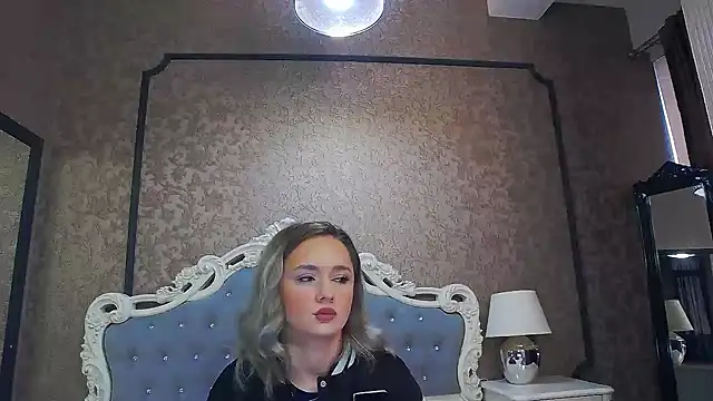 Ivy Quin online show from May 9, 4:03 am