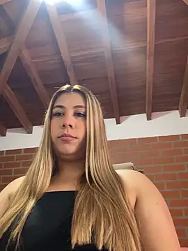  BellaSmith  online show from June 18, 11:59 am