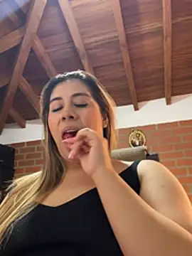  BellaSmith  online show from May 23, 4:05 pm