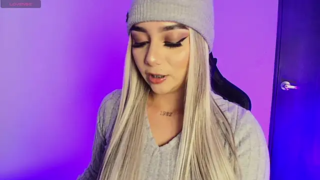 Megan jacksonn  online show from May 31, 9:27 pm