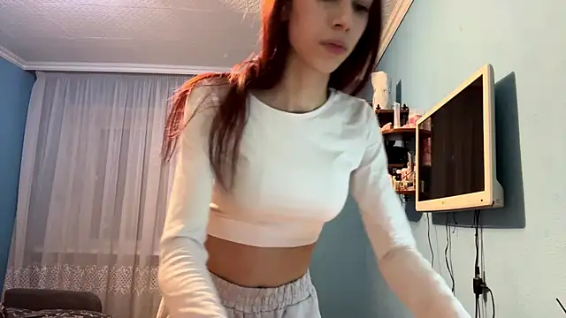 RuthieVien online show from April 8, 4:20 pm