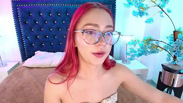 Amelie adams online show from May 2, 11:13 am