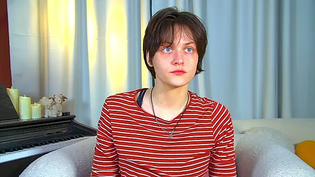 RitaRoses online show from April 26, 6:22 am