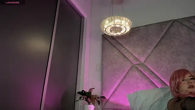 kendall Milleer online show from July 14, 4:39 am