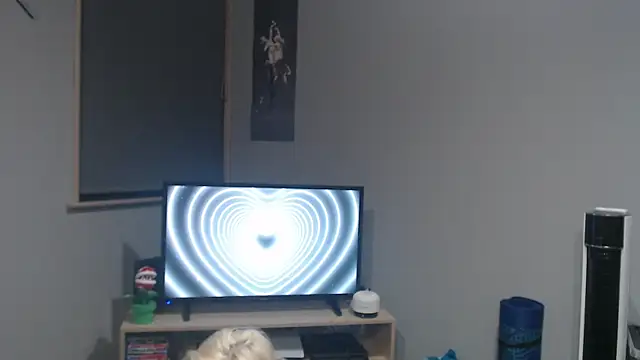 WinterMoreau online show from April 9, 8:47 pm