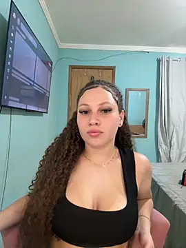 sophiiahot online show from June 12, 4:37 pm