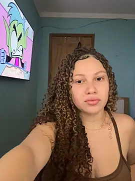 sophiiahot online show from June 10, 11:20 am