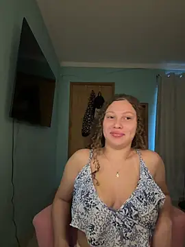 sophiiahot online show from April 22, 11:40 am