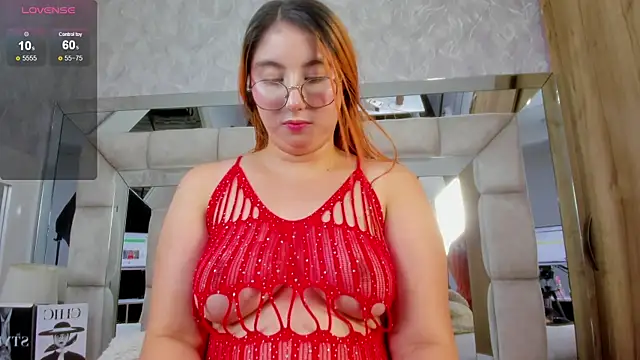 SCARLETTHUNT  online show from June 26, 6:14 am