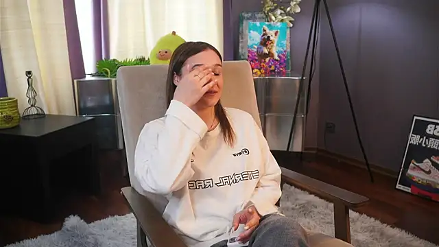 ElanaWiseman online show from April 10, 12:33 pm