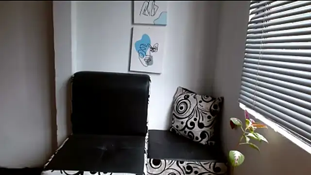 alisonnturbay online show from May 16, 3:11 pm